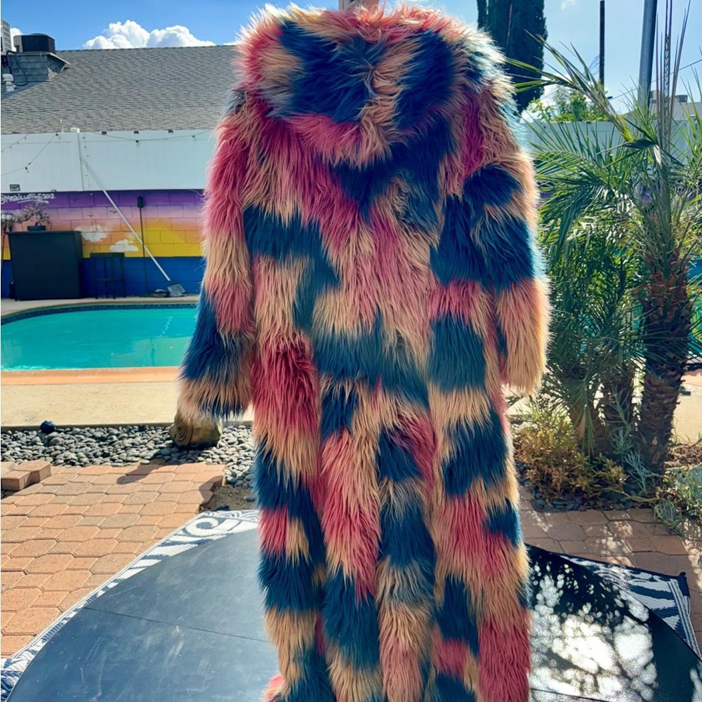 Spirithoods -  American Swallow Hooded Faux Fur Womens Long Coat size Xs burning